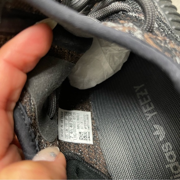 Yeezy Boost 350v2 MX Rock - Picture 7 of 9